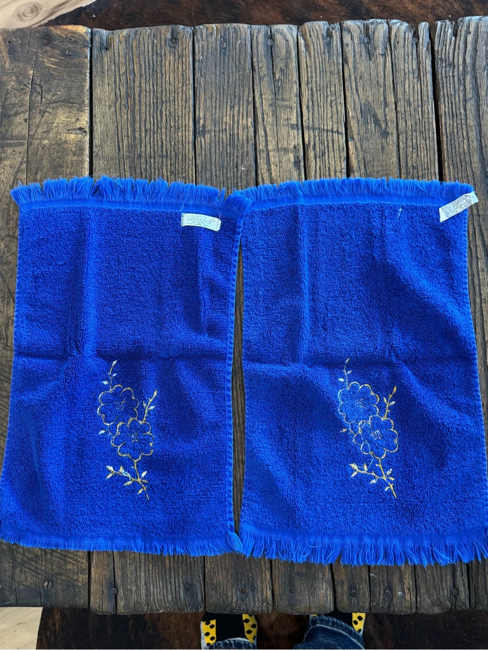 Blue Floral Embroidered Hand Towels - Canon - Picture 5 of 5